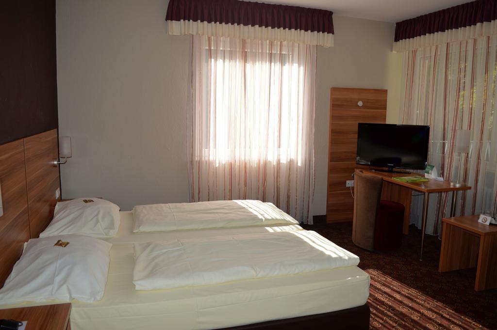 Hotel Schlangenbader Hof Habitación foto